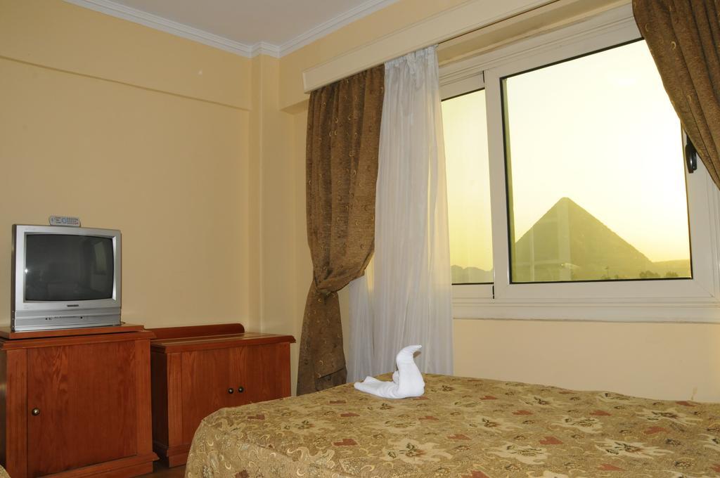 Tiba Pyramids Hotel Giza Chambre photo