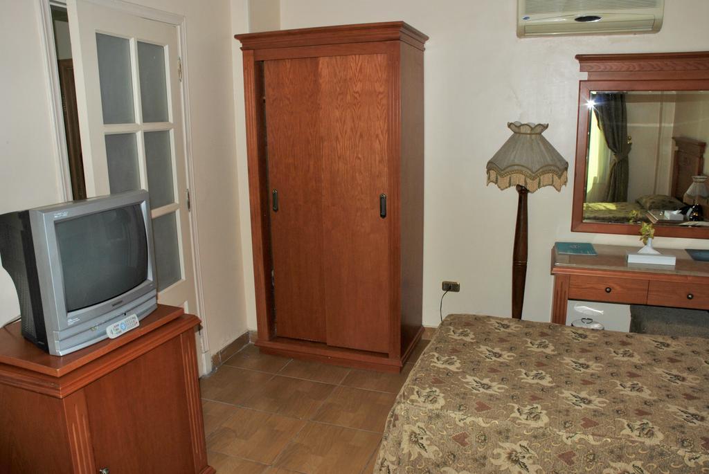 Tiba Pyramids Hotel Giza Chambre photo